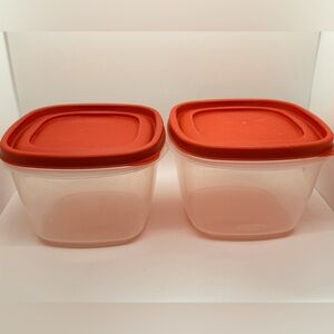NWT Rubbermaid Food Storage Containers Two 7 Cups Each (4 pieces)